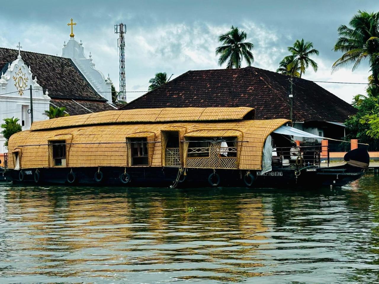 Marvel Cruise Alappuzha Exterior foto