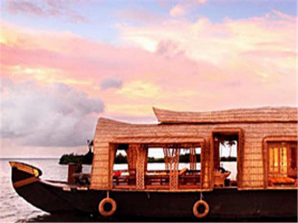 Marvel Cruise Alappuzha Exterior foto