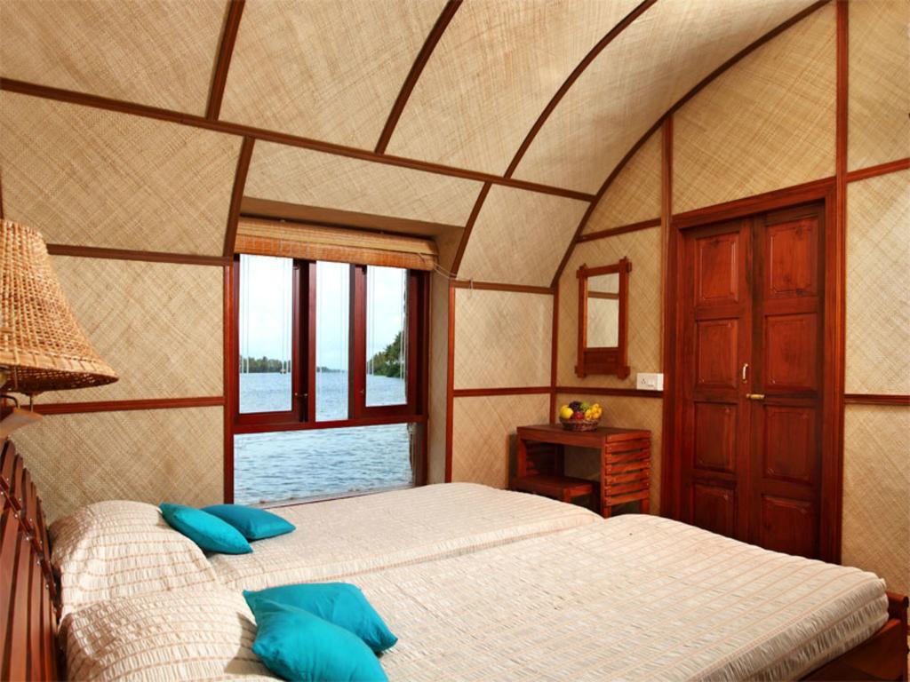 Marvel Cruise Alappuzha Quarto foto
