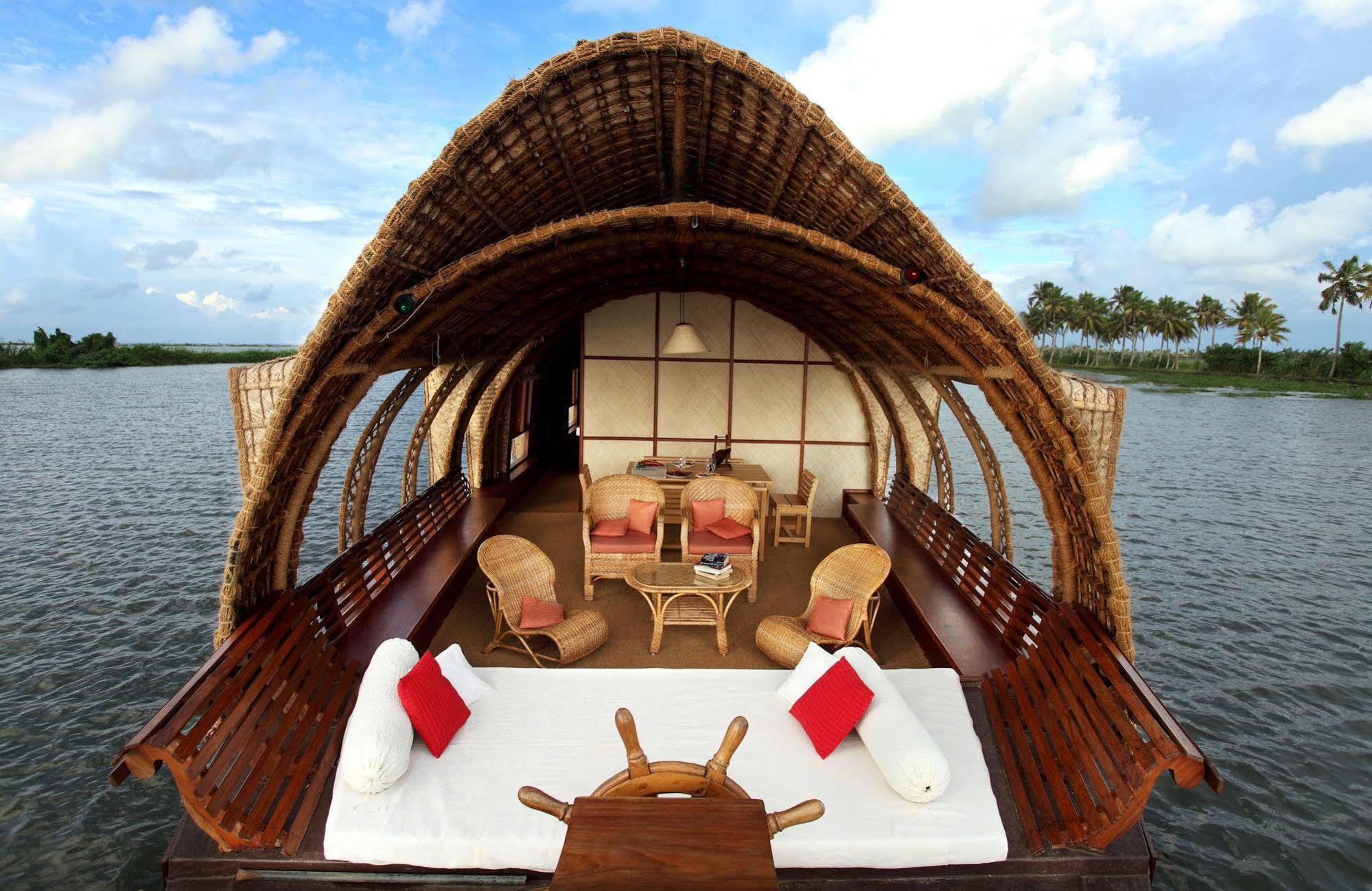 Marvel Cruise Alappuzha Exterior foto