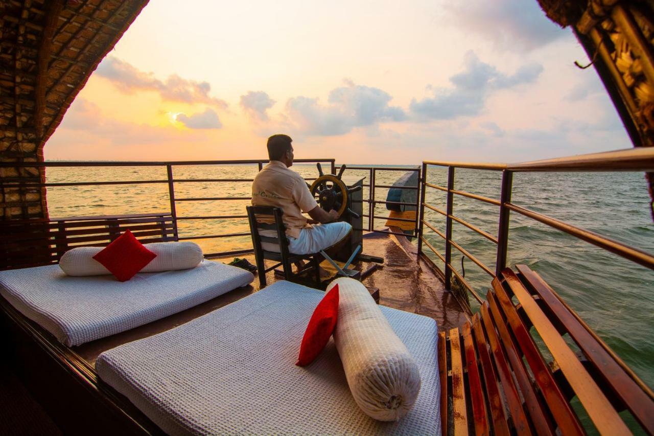 Marvel Cruise Alappuzha Exterior foto