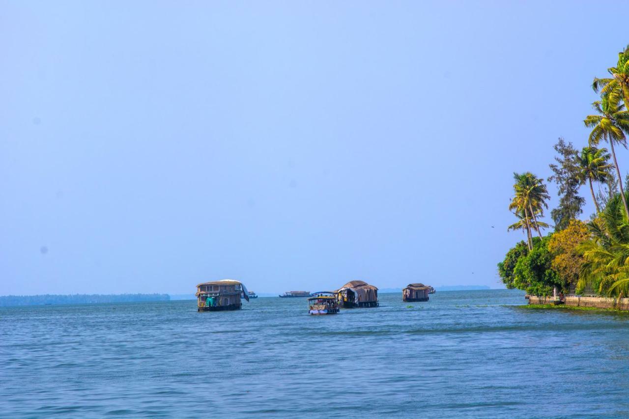 Marvel Cruise Alappuzha Exterior foto