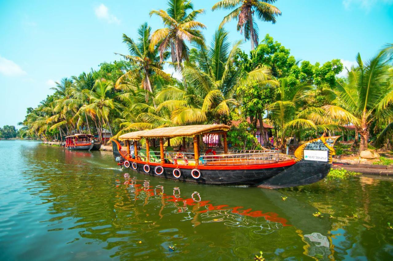 Marvel Cruise Alappuzha Exterior foto